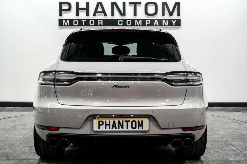 Porsche Macan view 4
