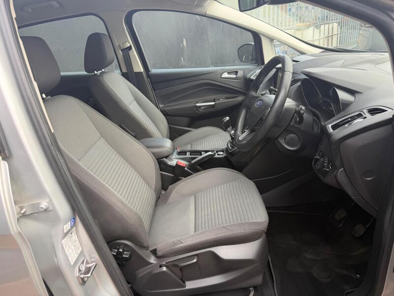 Ford C-Max view 7