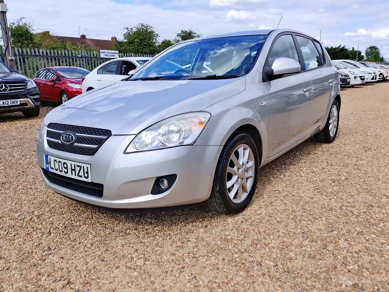 Kia Ceed view 3