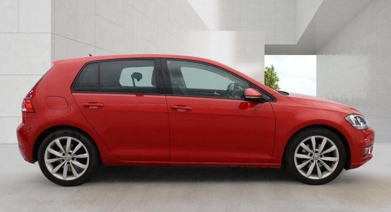 Volkswagen Golf view 3
