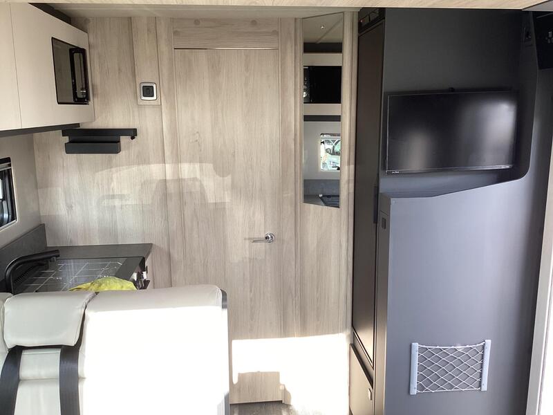 Auto-Trail F-Line F67 — image 18
