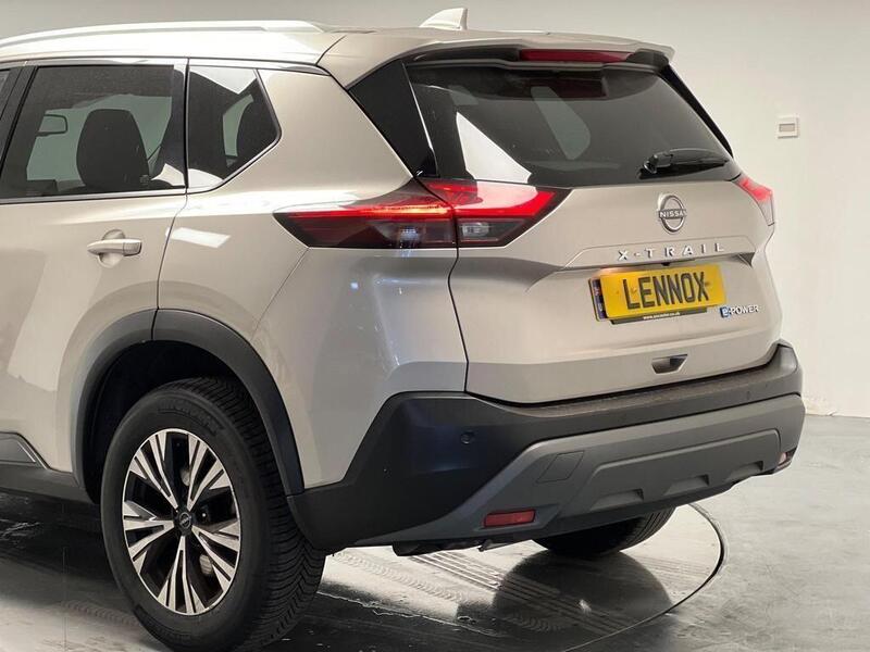 Nissan X Trail view 4