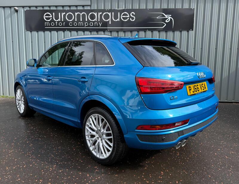 Audi Audi Q3 view 7