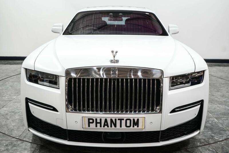 Rolls-Royce Ghost view 5