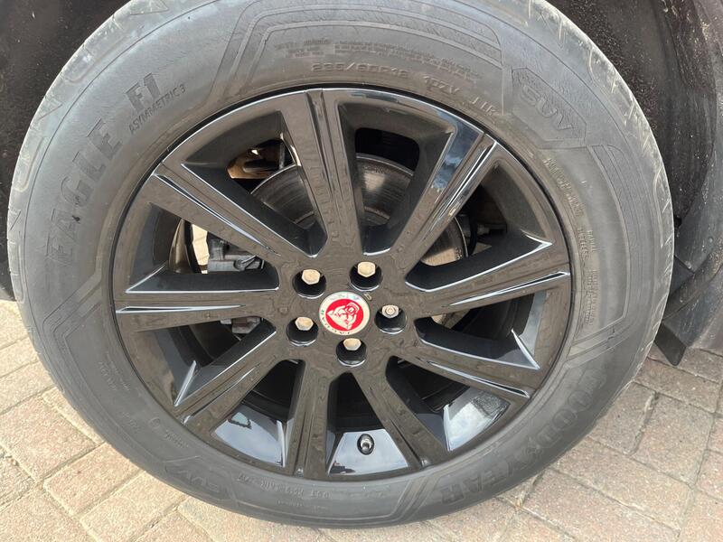 Jaguar E-Pace view 4