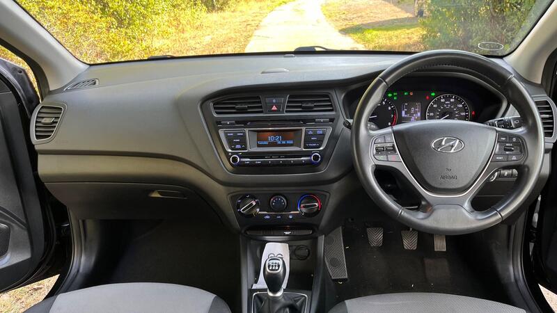 2017 Hyundai i20 — photo 24
