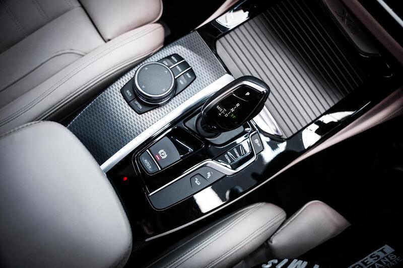 BMW X4 view 5