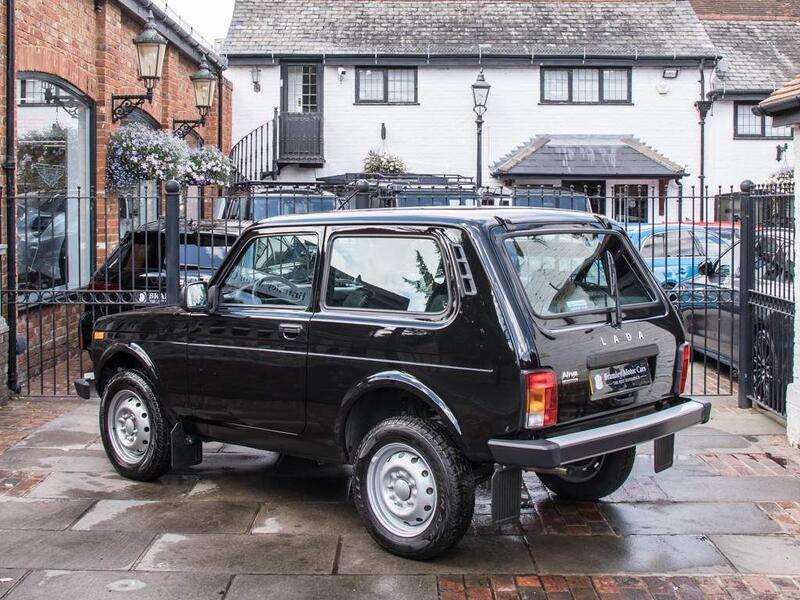 Lada Niva view 4