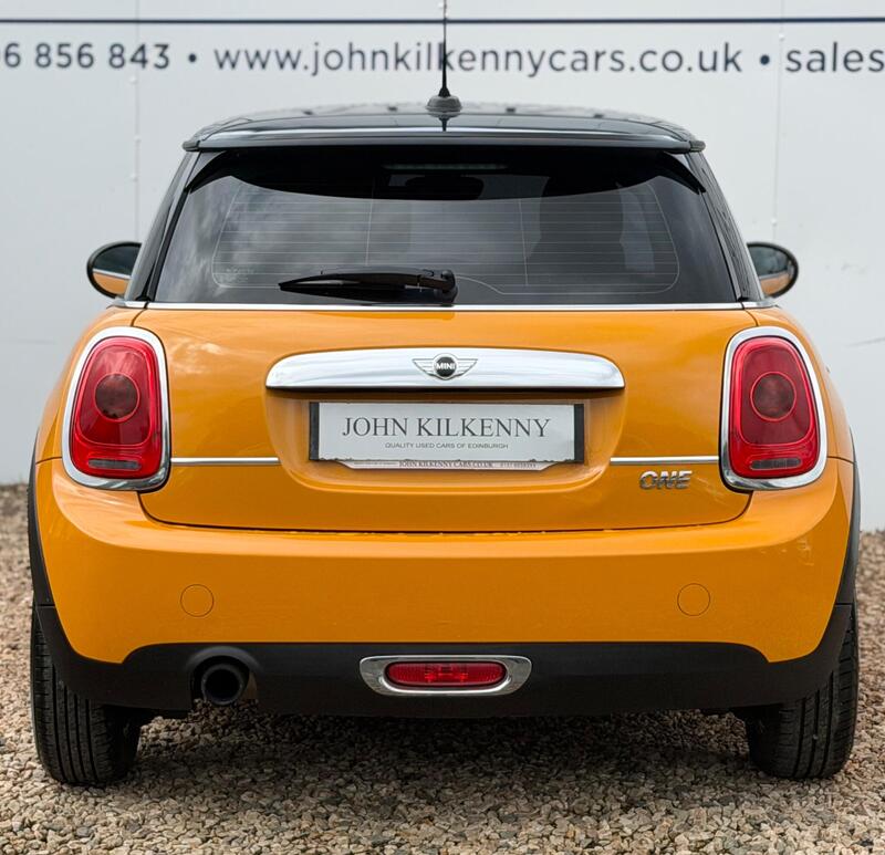 Mini Hatch view 5