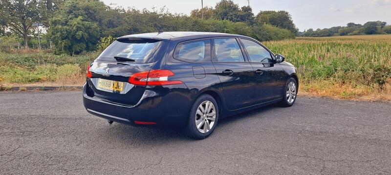 Peugeot 308 view 5