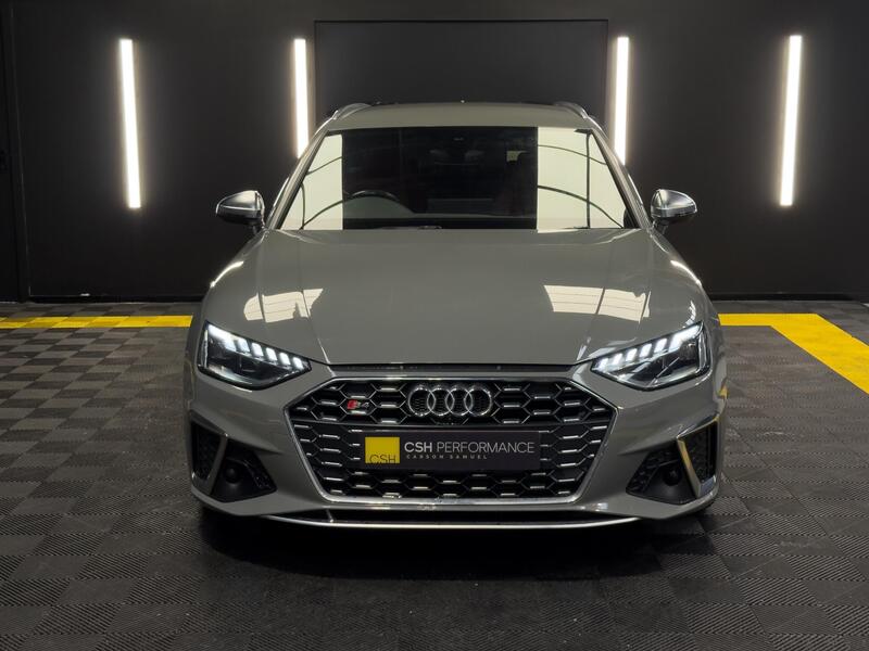 Audi S4 view 3