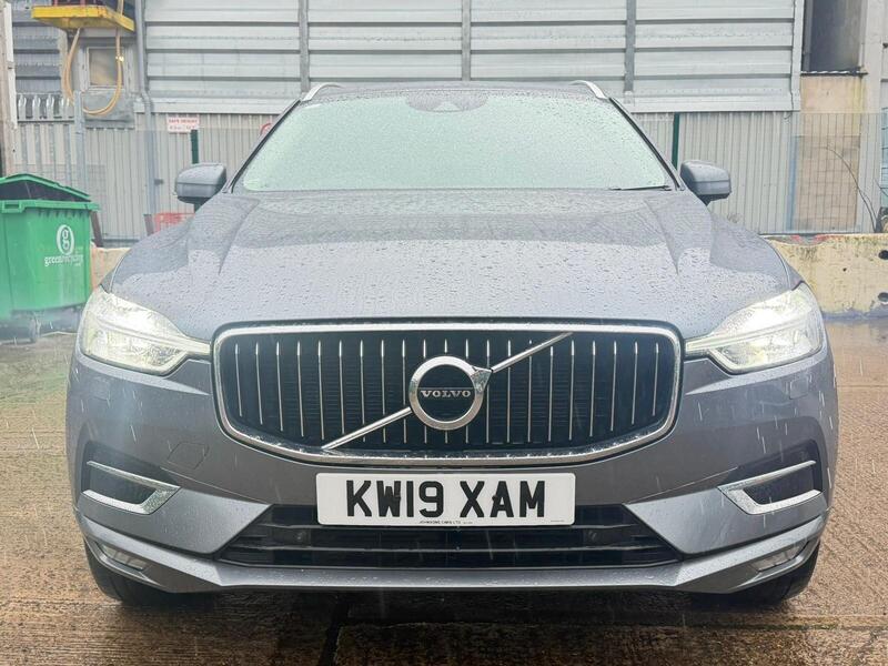 Volvo XC60 view 3