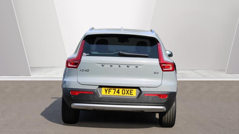 Volvo XC40 view 7
