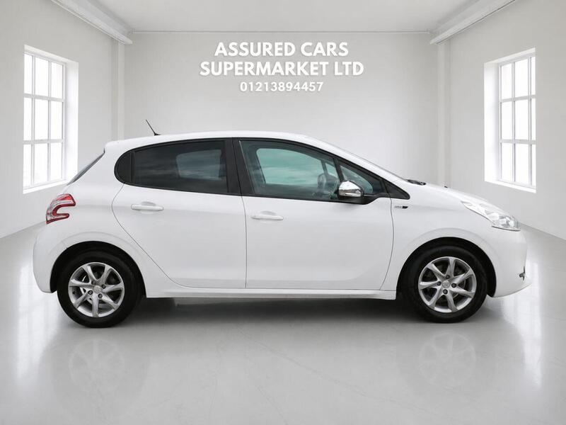 Peugeot 208 view 7