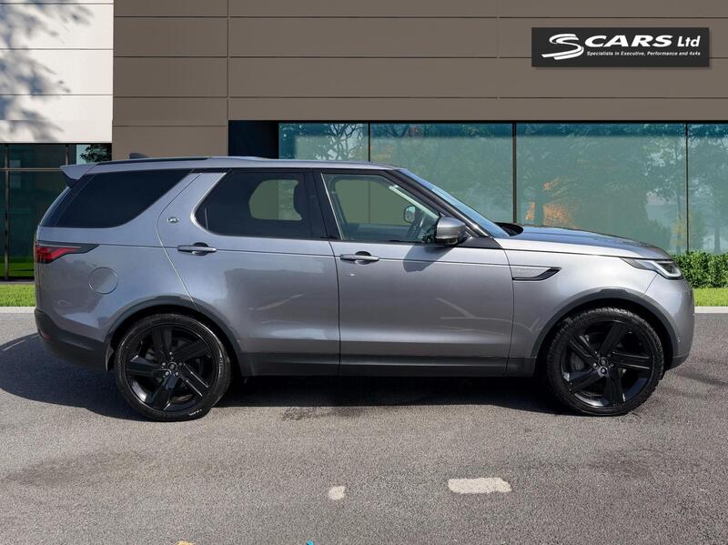 Land Rover Discovery 3 view 2