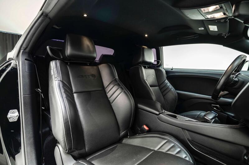 Dodge Challenger view 3