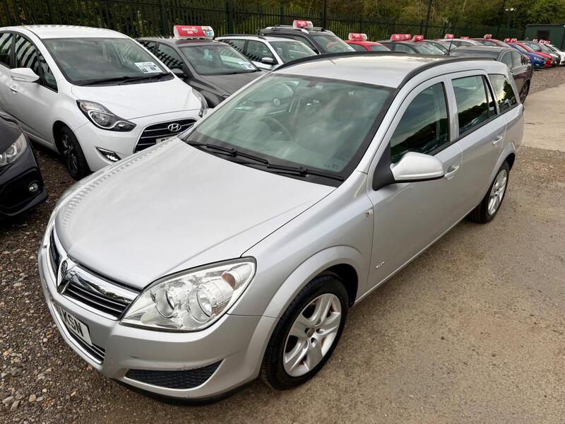 Vauxhall Astra view 4