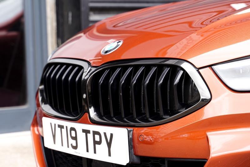 BMW 8 Series view 39