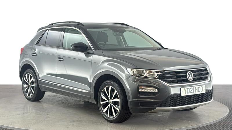 Volkswagen T-Roc view 2