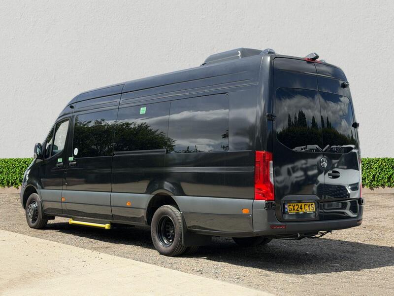 Mercedes-Benz Sprinter view 6