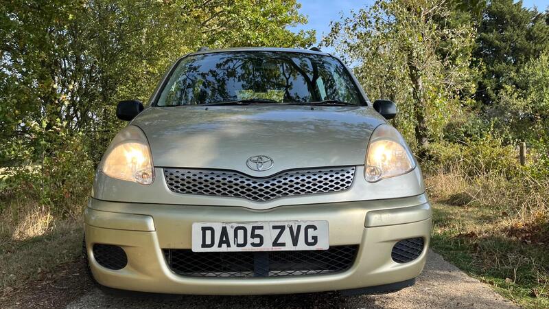 2005 Toyota Yaris Verso — photo 3