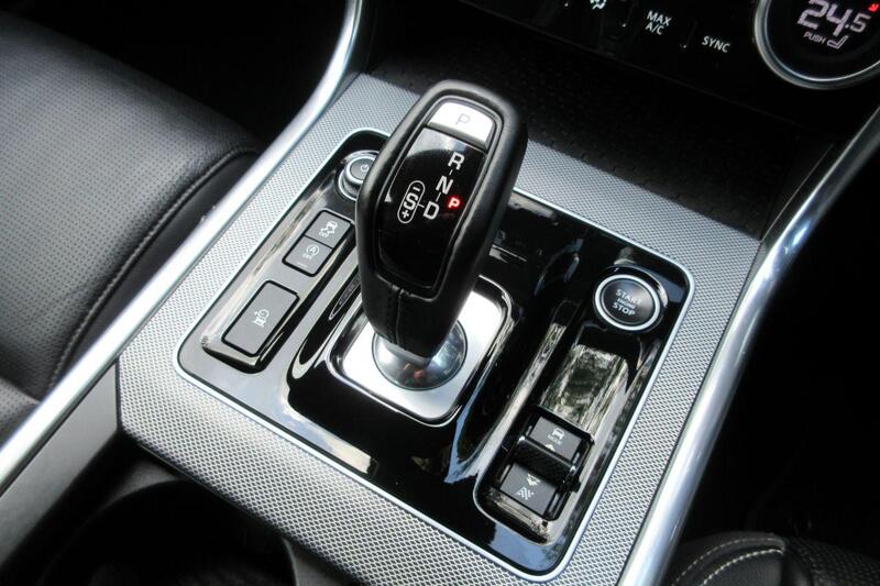 Jaguar Xe view 25
