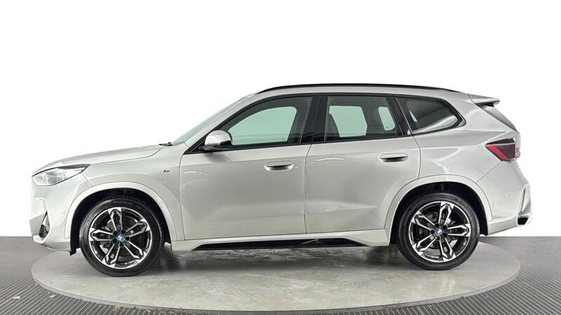 BMW Ix1 view 7