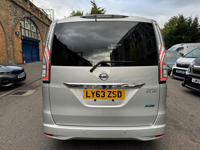 Nissan Serena view 10