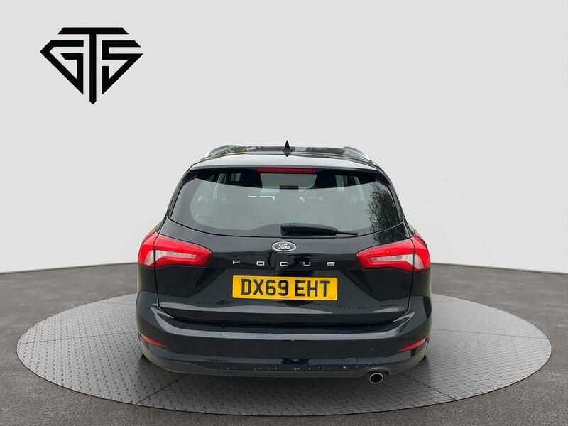 Ford Focus view 4