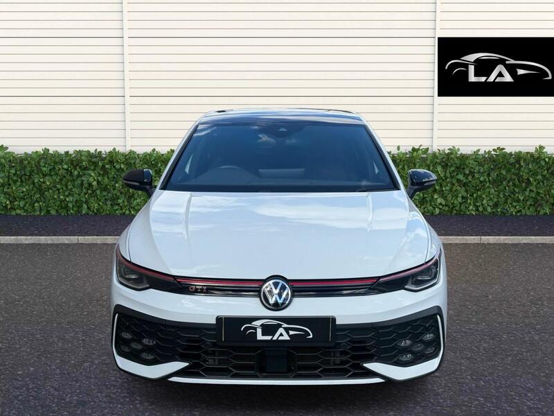 Volkswagen Golf view 4