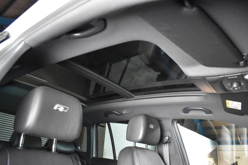 Volkswagen Tiguan view 2