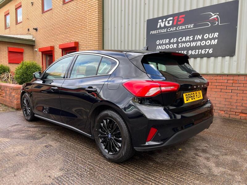 Ford Focus view 4