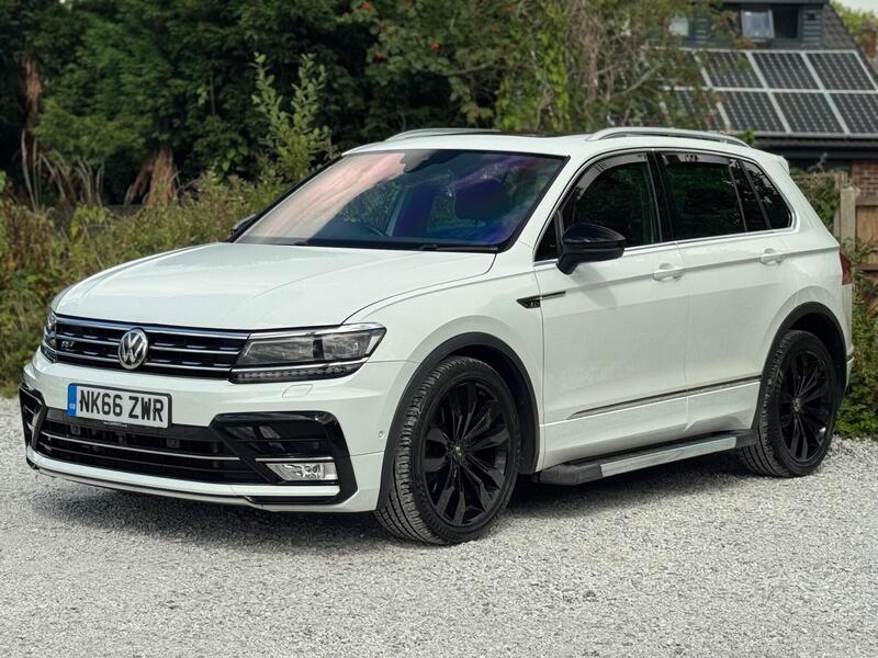 Volkswagen Tiguan view 5