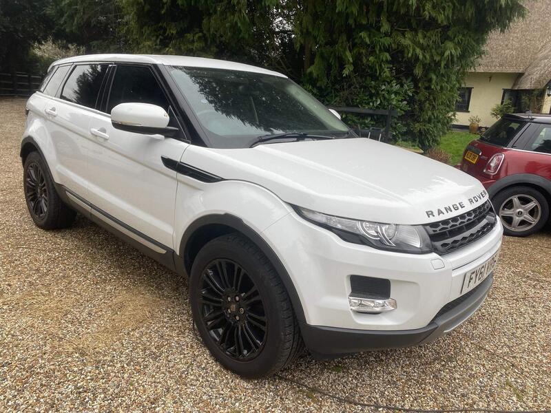 Land Rover Range Rover view 2