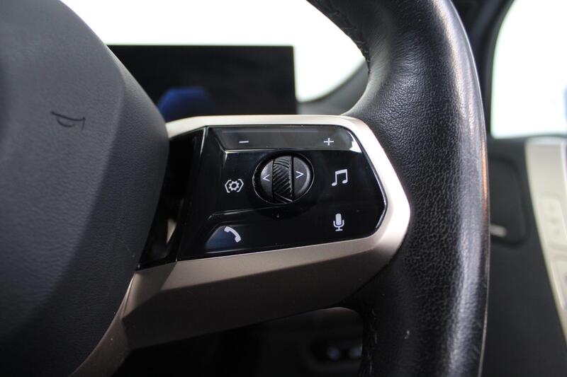 2022 BMW iX in White — image 51 of 88