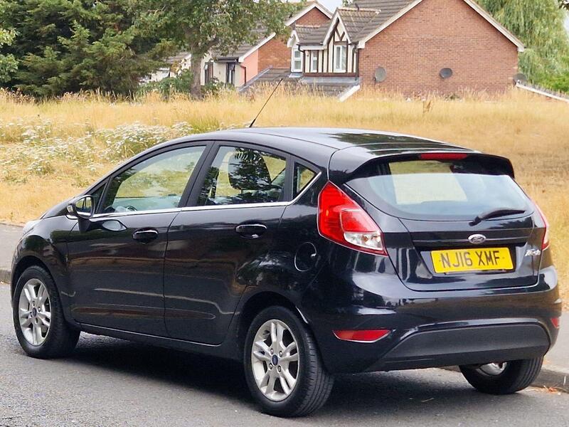 Ford Fiesta view 5
