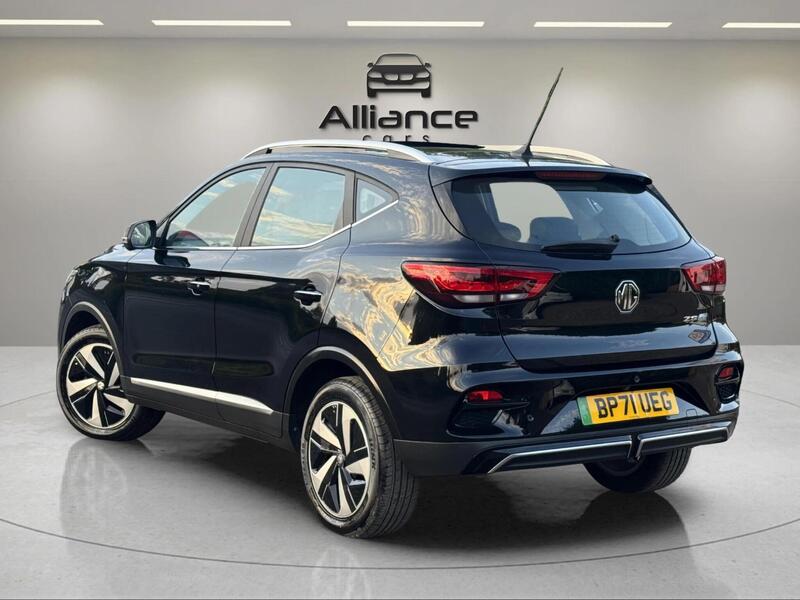 MG ZS view 3