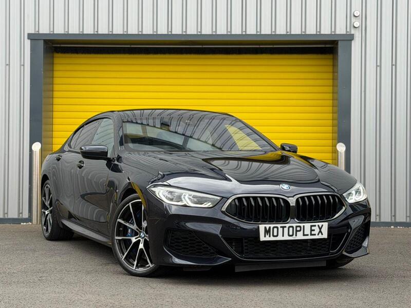 BMW 8 Series view 3