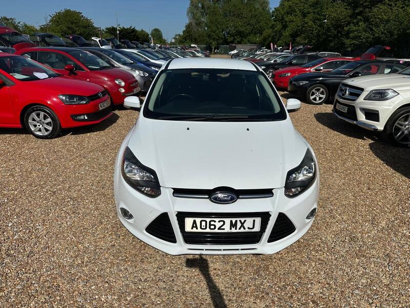 Ford Focus view 2
