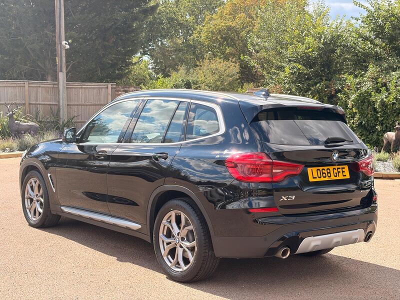BMW X3 view 6