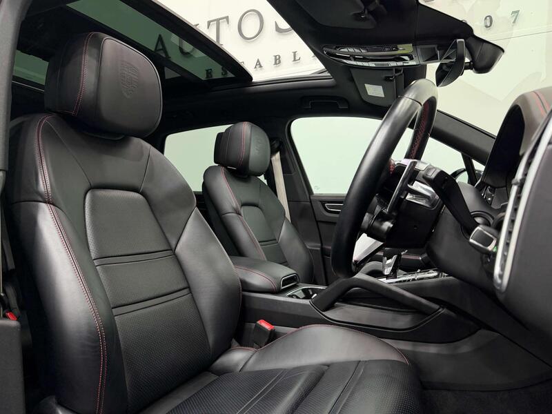 Porsche Cayenne view 2