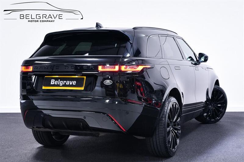 Land Rover Range Rover Velar view 3