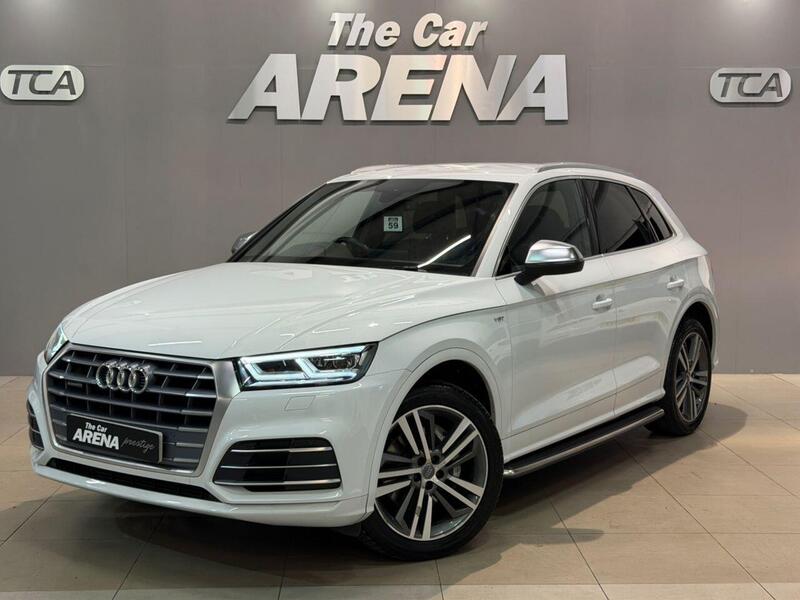 Audi Q5 view 2