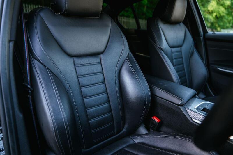 BMW 3 Series view 4