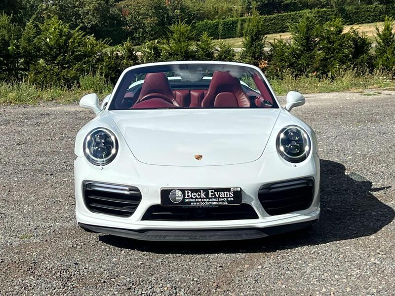 Porsche 911 view 2