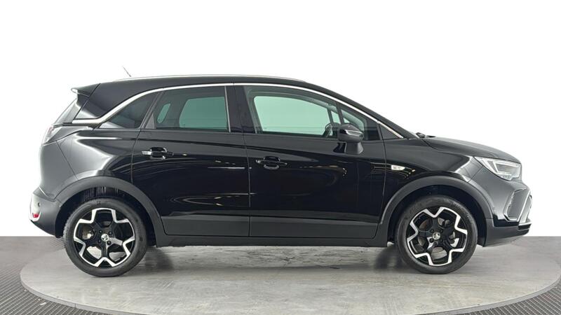 Vauxhall Crossland view 3