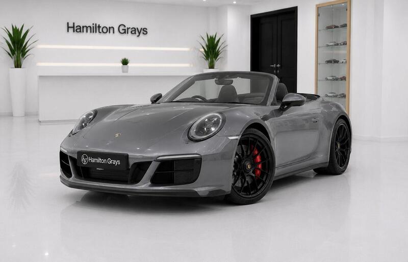 Porsche 911 view 5