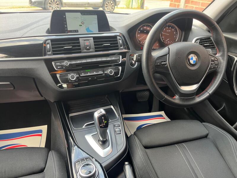 BMW 1 Series view 3