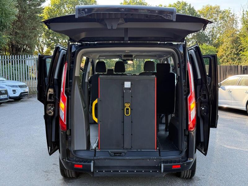 Ford Tourneo Custom view 7