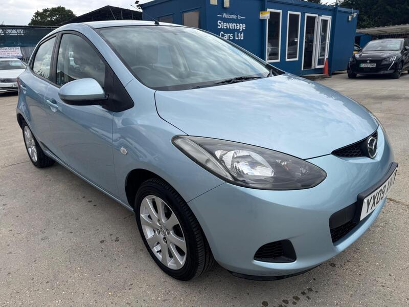 Mazda Mazda2 view 2